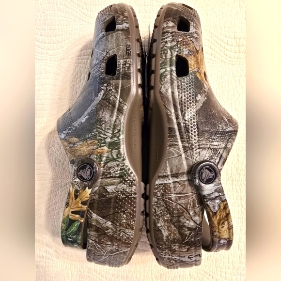 NWT Crocs Classic Realtree Edge Clogs, Limited Edition Release main image 9